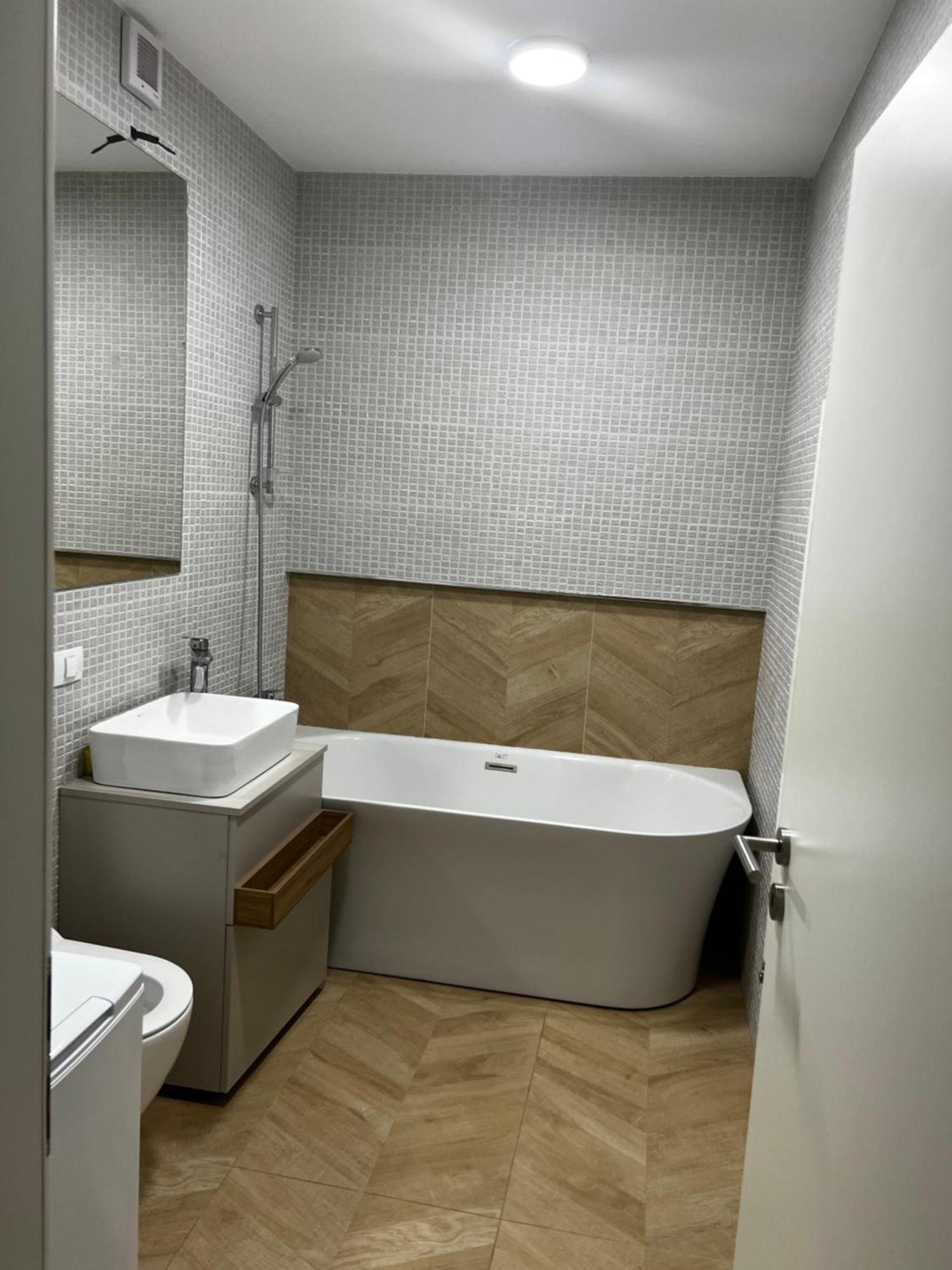 Tractoru Premium * Brasov
