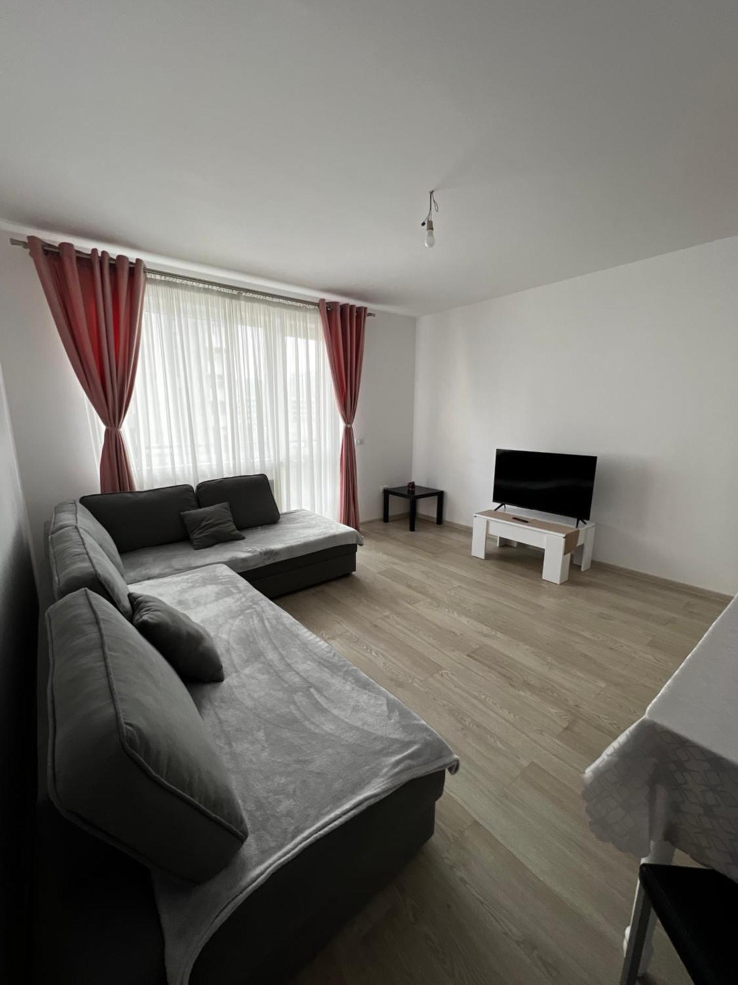 Tractoru Premium * Brasov